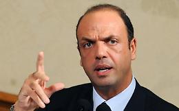 Dopo la girandola di bombe a Foggia, Alfano convoca Prefetto, Questore e Sindaco