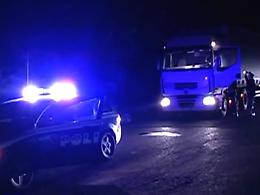 Banditi assaltano autotrasportatore tra San Severo e San Paolo Civitate, derubandolo e colpendolo con un calcio di pistola