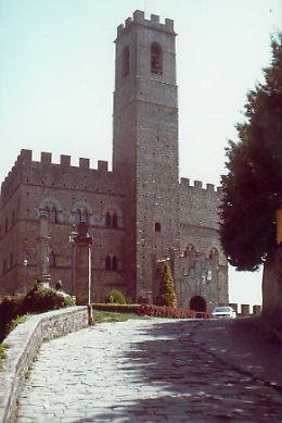 Apparizioni e sparizioni tra arte e storia: il caso del Castello dei Conti Guidi a Poppi e della bella Matelda