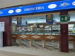 Manfredonia, rapina alla gioielleria "Follie d'oro" del centro commerciale