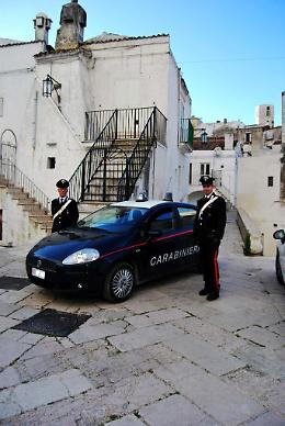 A Monte Sant'Angelo c'è Juventus-Benevento col brivido del Covid, ma i Carabinieri interrompono la festa