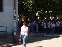«Ma quale falso allarme: la puzza del gas l'abbiamo sentita eccome, al Poerio»