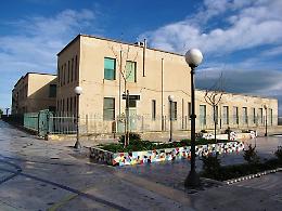 Manfredonia, bidello ritrovato morto nel liceo classico "Aldo Moro"