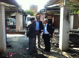 Incendio mercato Viale Pinto: aziende sopravvissute proseguono attività con gazebo mobili