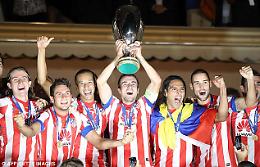 L'Atletico Madrid da Mongelli, prima dell'incontro con il Foggia