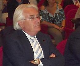 Confesercenti: «Di Mauro trucca i giochi per le elezioni in Camera di Commercio»