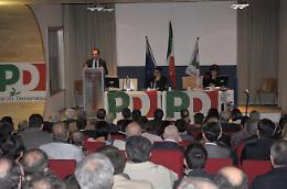 Piemontese al "suo" PD: «Lavoro e responsabilità». Ma i lombardiani "bucano" Lombardi