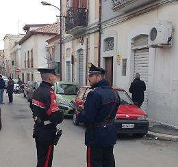 Picchiata, rapinata in casa una donna di 43 anni da 2 che si fingono tecnici del gas