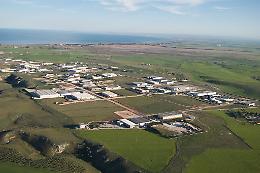 Oggi, 4 marzo 1998, nasce il Contratto d'area di Manfredonia per "risarcire"i danni dell'Enichem
