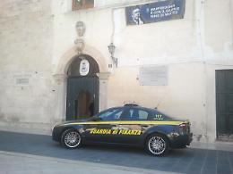 Arresti domiciliari per tre dipendenti comunali di Manfredonia