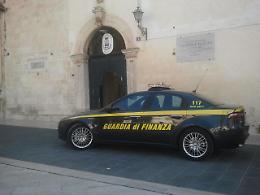 Confezionava droga in uno scantinato, arrestata dai finanzieri una donna di Manfredonia 