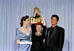 Oggi, 11 Aprile 1988, Premio Oscar alla foggiana Gabriella Cristiani per "L'ultimo imperatore"