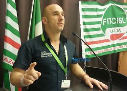 Attacchinaggio e lanci di volantini abusivi a go-go, questa notte «Foggia sembrava una città in guerra»