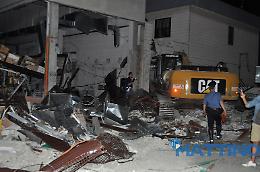 Rapina Np Service, conflitto a fuoco con la polizia: i banditi hanno utilizzato kalashnikov e fucili a pompa