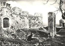 E dal castello di Monte S. Angelo si udì una voce: «Non voglio morire. Andate via!»