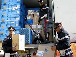 Lo assaltano per rubargli il carico di "bionde" e poi lo rilasciano nei pressi di Orta Nova