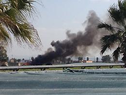 Paura in spiaggia a Margherita per un pericoloso incendio divampato vicino ai lidi