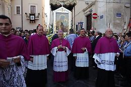 L'abbraccio di Manfredonia alla Madonna di Siponto: questa sera Mango chiude la grande festa