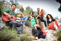 Oggi, 5 settembre 2003, il "battesimo" dei Tarantula Garganica col primo concerto a Vietri sul Mare, in provincia di Salerno