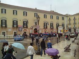 Le FOTO della protesta dei docenti e degli studenti dell'Einaudi contro la Provincia
