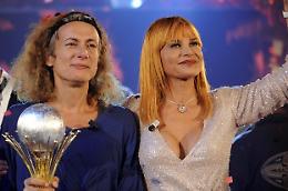 Oggi, 24 novembre 2008, Vladimir Luxuria vince "L'isola dei famosi" e sul web impazzano le lezioni di dialetto foggiano