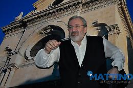 Emiliano "prende casa" a Foggia: ecco le FOTO