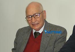 Così Riccardi, sindaco di sinistra di Manfredonia, rende onore a Mazzone, vessillo della Dc