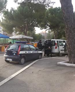 Foggia: ambulanti  colpiscono con un pugno Tenete della Polizia Municipale