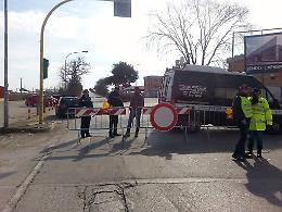 Incendio campo Rom a Foggia: chiuso al traffico il ponte di Via Bari