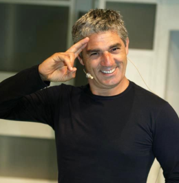 Biagio Izzo "risolve" i "Crimini del cuore" al "Giordano"