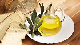 Olio extravergine spacciato come italiano, altra frode da 13milioni in Puglia