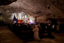 Veglia per la pace nella Sacra Grotta