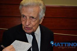 UniFg, la grande lezione di Furio Colombo: «Nelle nuove guerre, il più forte perde sempre»