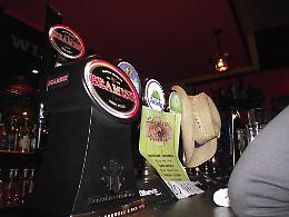 Incendio al "Queens Pub", il titolare: «Non ho mai ricevuto minacce o richieste estorsive»