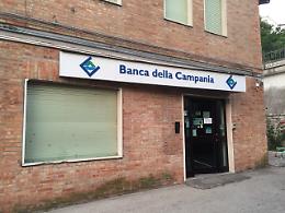 In mezz'ora due  assalti ai bancomat di Biccari e Castelluccio Valmaggiore, banditi in fuga per l'allarme