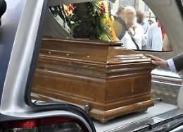 Le mani della mafia sull'obitorio di Foggia: la denuncia dei titolari di agenzie funebri