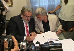 Emiliano, il primo giorno da presidente lo dedica agli ultimi