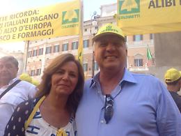 No ai formaggi con la caseina in polvere: Colomba Mongiello "capeggia" la protesta degli allevatori