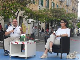 Daria Colombo parla della bellezza dell'amicizia alla Ubik di Foggia