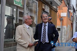 Romano Prodi a Foggia per ritirare il Premio Menichella