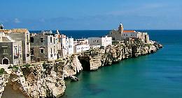 "Barboni teatranti" si  aggirano per Vieste