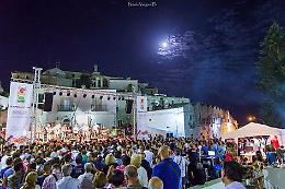 #Expogargano continua a regalare emozioni con Daniele Sepe a Cagnano e Teresa de Sio a San Nicandro