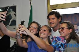 Tutte pazze per lo "spadino" di Montano