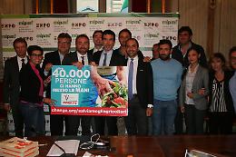 Il Ministro all'Agricoltura Maurizio Martina "sponsor" dei foggiani di VàZapp