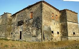 Detenuti foggiani coltivano campi per sfamare i poveri della Caritas