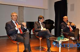 Gasparri chiude a Foggia l'assemblea organizzativa di Forza Italia