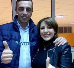 Parco giochi, Morese "sistema" i bambini e conquista le mamme