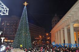 Il "volo dei desideri" trascina la piazza di Foggia