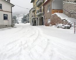 Nel Molise continua a tremare sotto la neve copiosa, Frattura chiede la chiusura delle scuole