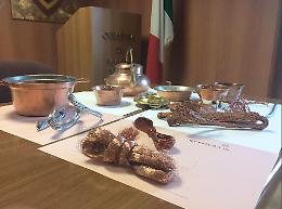 Cavi, pentole e tegami in rame, il tesoretto da 8 mila euro di un ricettatore: denunciato